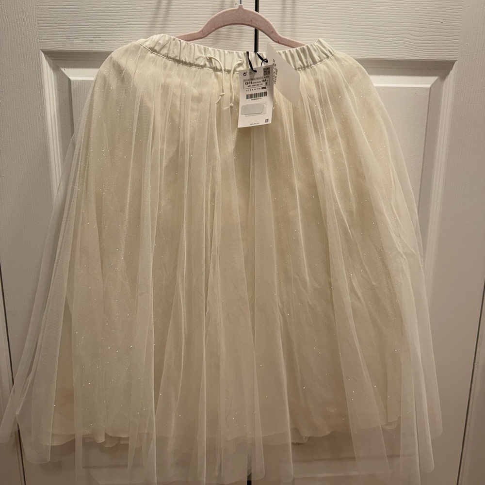 Elegant Cream Tulle Skirt